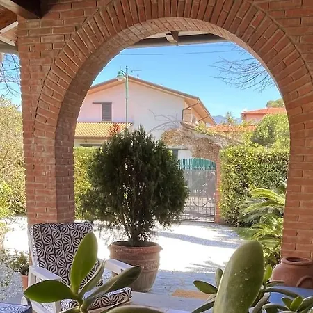 Villa Vanna - The Ancient Just In The Center Forte dei Marmi